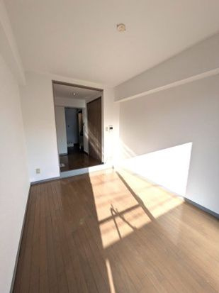 神戸市東灘区御影中町１丁目の賃貸マンションの居間・リビング