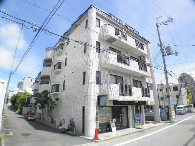 陽光プラザの外観