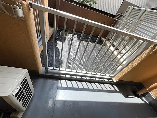 神戸市灘区天城通８丁目の賃貸マンションのバルコニー