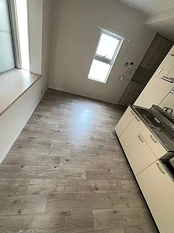 神戸市灘区天城通８丁目の賃貸マンションの居間・リビング