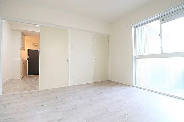神戸市灘区天城通８丁目の賃貸マンションの居間・リビング