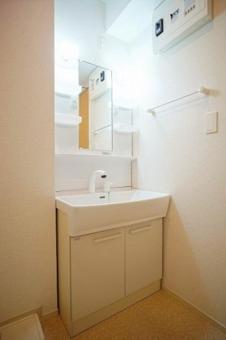 【洗面所】 | グレイス　ガーデン | 忙しい朝には欠かせない洗面所です