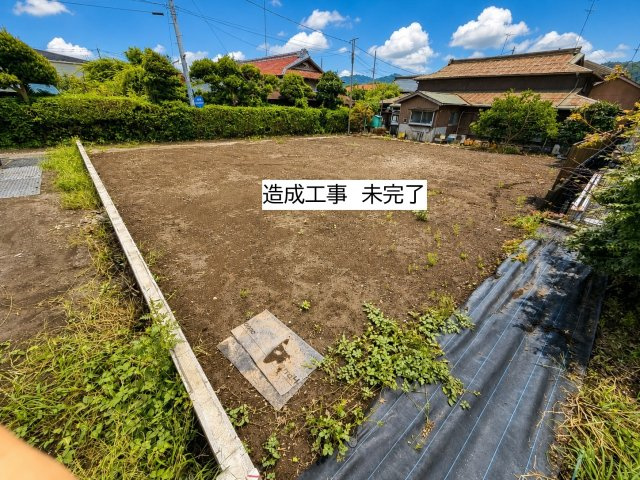 愛川町中津　建築条件なし売地の外観|北側から撮影　敷地境界ブロック施工前　完成させてのお引渡し