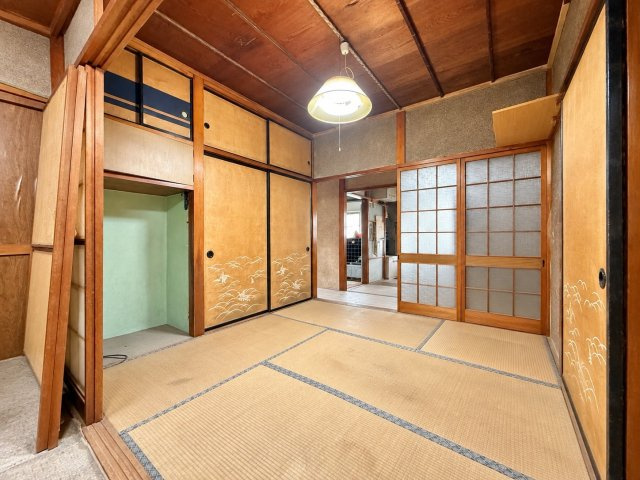 駅歩3分の平屋物件×家庭菜園可能な南庭付き　栃木市大塚町の和室|趣のある和室です