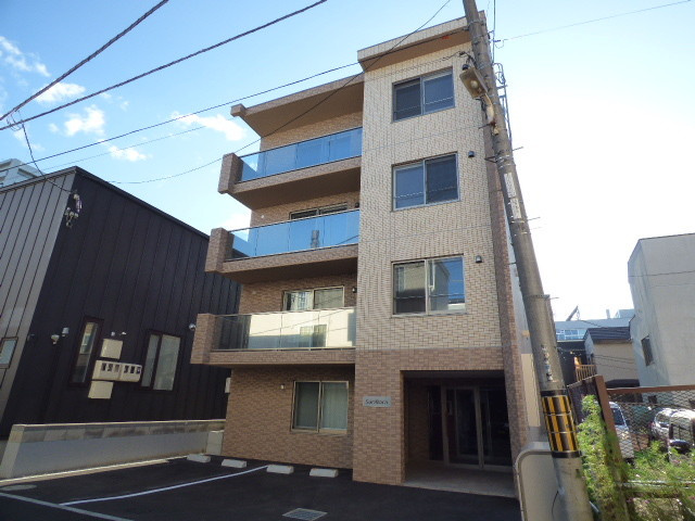 札幌市中央区南十四条西９丁目の賃貸マンション