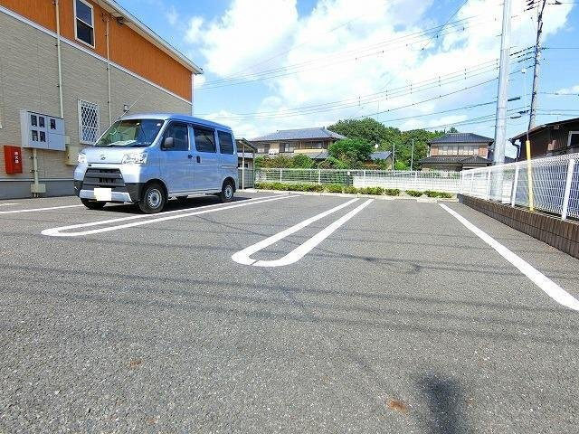 【駐車場】 | レガート　ヴィラ | 駐車場に車を止められます