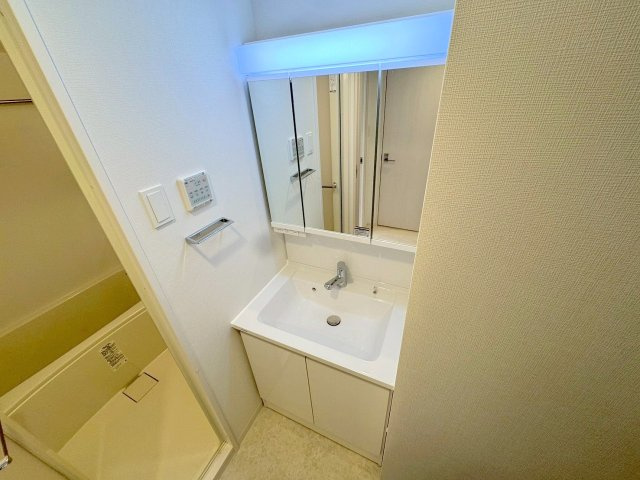 スプランディッドライズ新大阪ノースの独立洗面台