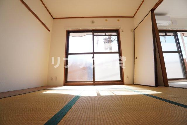 シャトレ千葉寺の寝室