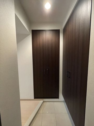グラントゥルース練馬1の玄関