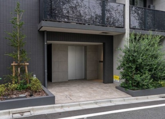 M-RESIDENCE新江古田のエントランス