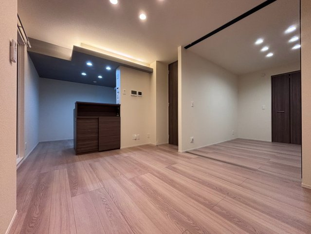 セレスティア藤江町　名古屋市賃貸　仲介手数料無料の居間・リビング