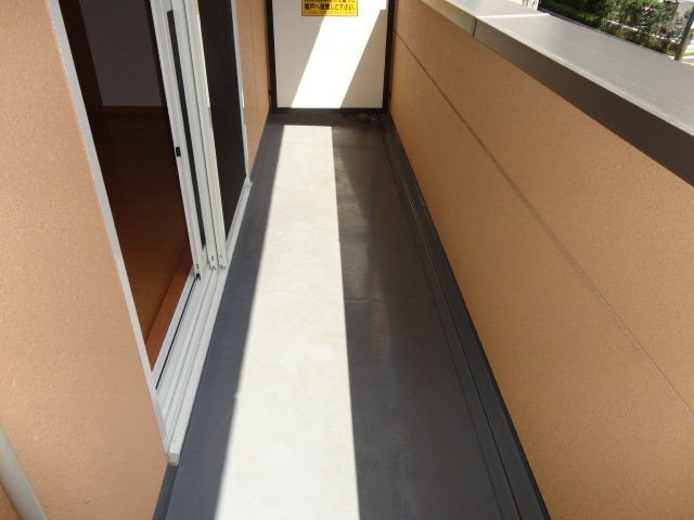 日向セントラルコートのバルコニー