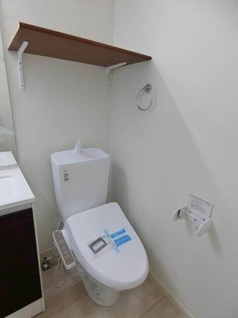 ハーミットクラブハウス神奈川新町のトイレ