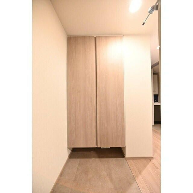 コンポジット品川金子山の玄関