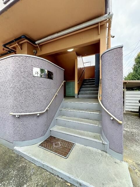 洋光台ハウスのエントランス