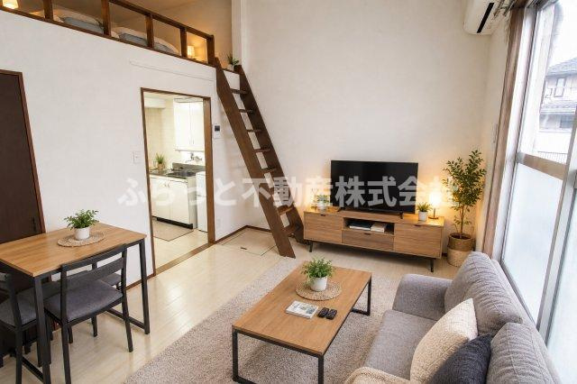 アーバンハイツⅡの居間・リビング|家具家電はAI生成によるイメージとなります。