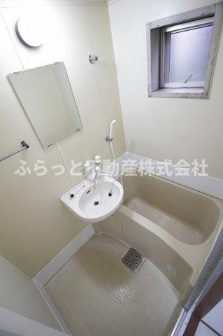アーバンハイツⅡの浴室|落ち着いた空間のお風呂です