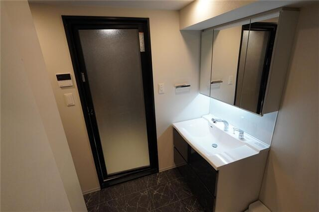 S-RESIDENCE福島diverseの洗面所