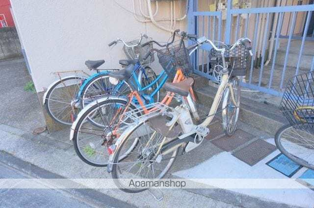 旭日グロリアの駐車場