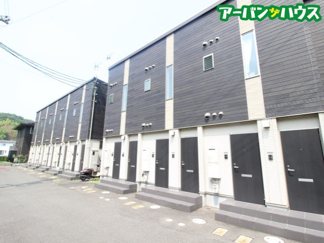 パシフィコ ノヴァ B棟の外観