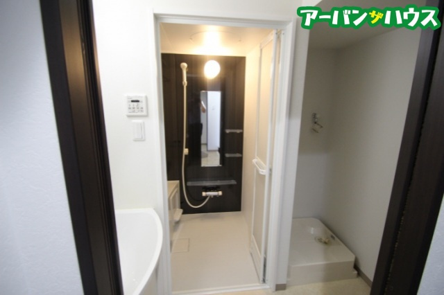 JRBハイツ岡山の玄関