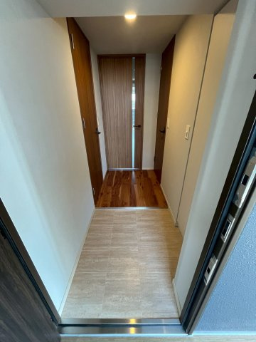クレヴィスタ名古屋上前津の玄関