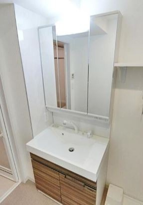 グラン，フォークス神田イーストタワーの洗面所