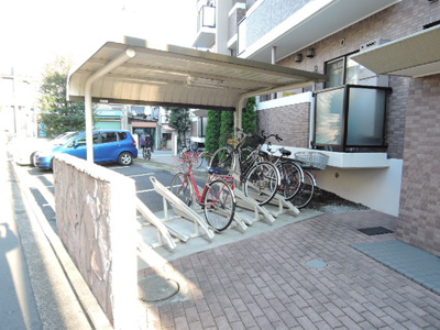 ★屋根付き駐輪場★（バイク不可）