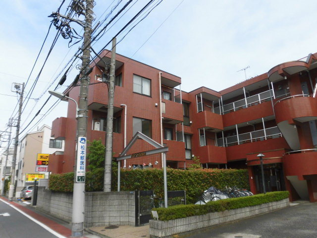 フェアハウス（建物右側棟）