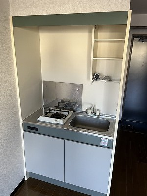 フェアハウス（建物右側棟）のキッチン