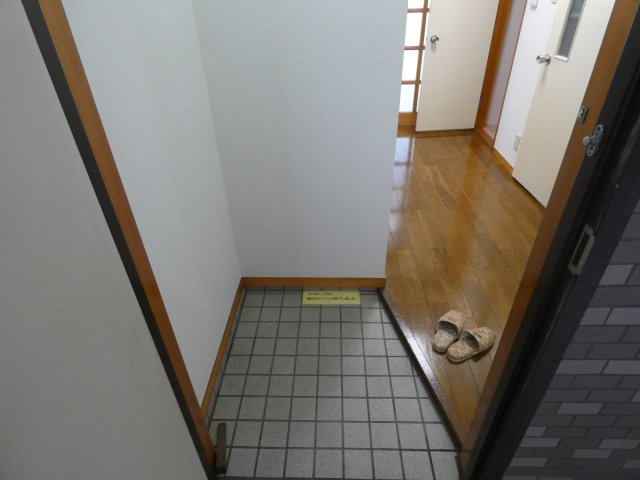 クローバーハイムⅡの玄関