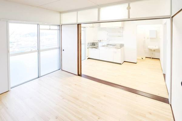 ビレッジハウス飯塚1号棟の居間・リビング|ビレッジハウスの同一物件・同一タイプの間取りの写真です