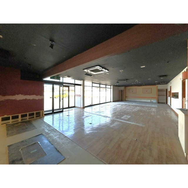 各務原市各務おがせ町店舗の内装