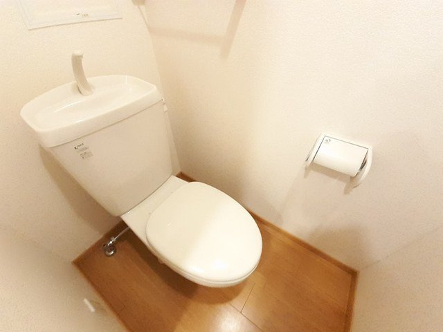 ジュネス里中のトイレ