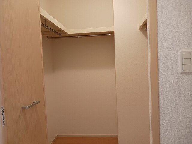 富山市婦中町笹倉のアパートの収納