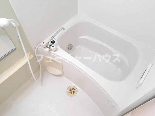 メゾン・グランデの浴室|落ち着いた空間のお風呂です