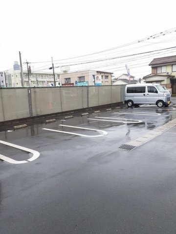 グレイス・ゴッドの駐車場