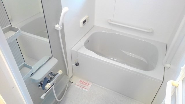 クオリティ西三国の浴室