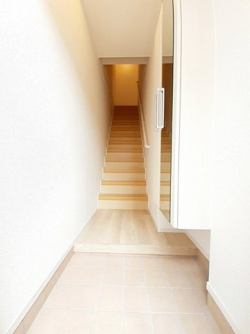 パイン　ビレッジの玄関