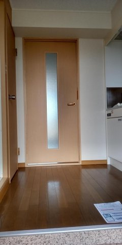 レオパレスひたち野の玄関