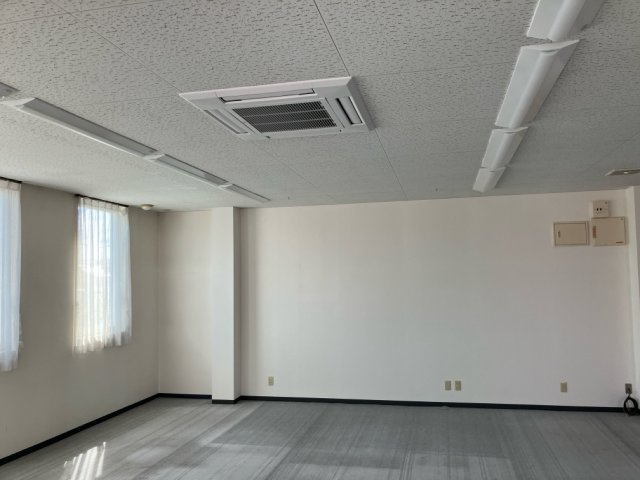 斐川町直江貸事務所のその他|事務室