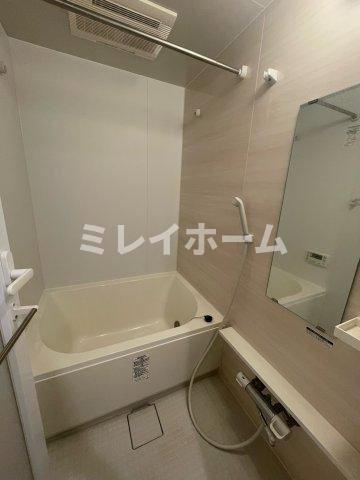 アットホームレジデンスの浴室|同建物内別のお部屋の参考写真になります。