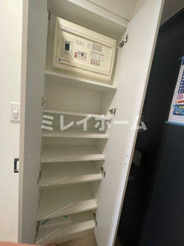 アットホームレジデンスの玄関|同建物内別のお部屋の参考写真になります。