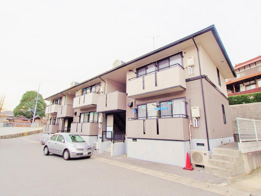 ハイカムール西本の外観