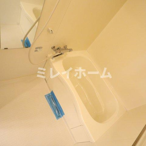 ネージュ西糀谷の浴室