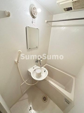 レオパレス道意1号の浴室