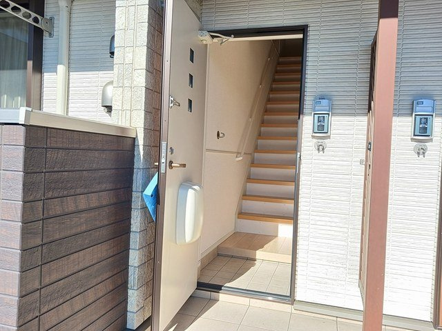 モアニ　ケアラ　エカヒの玄関|落ち着いた玄関です