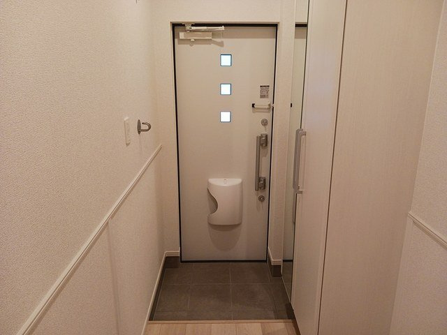 ベル　フルールⅠの玄関|明るい玄関です
