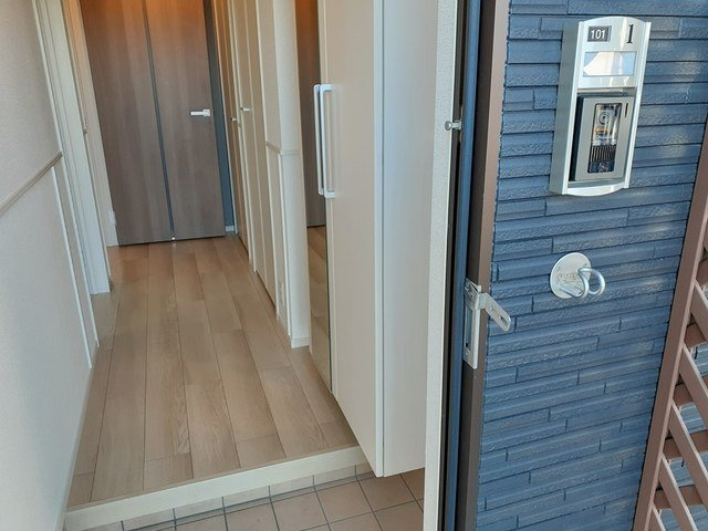 ＦＬＡＴ１の玄関|ゆったりとした玄関です