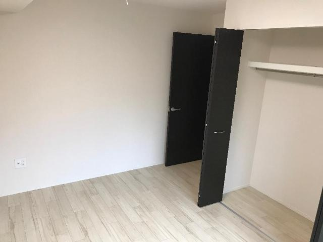 パレス　デ　グランデの内装|６帖洋室　寝室として